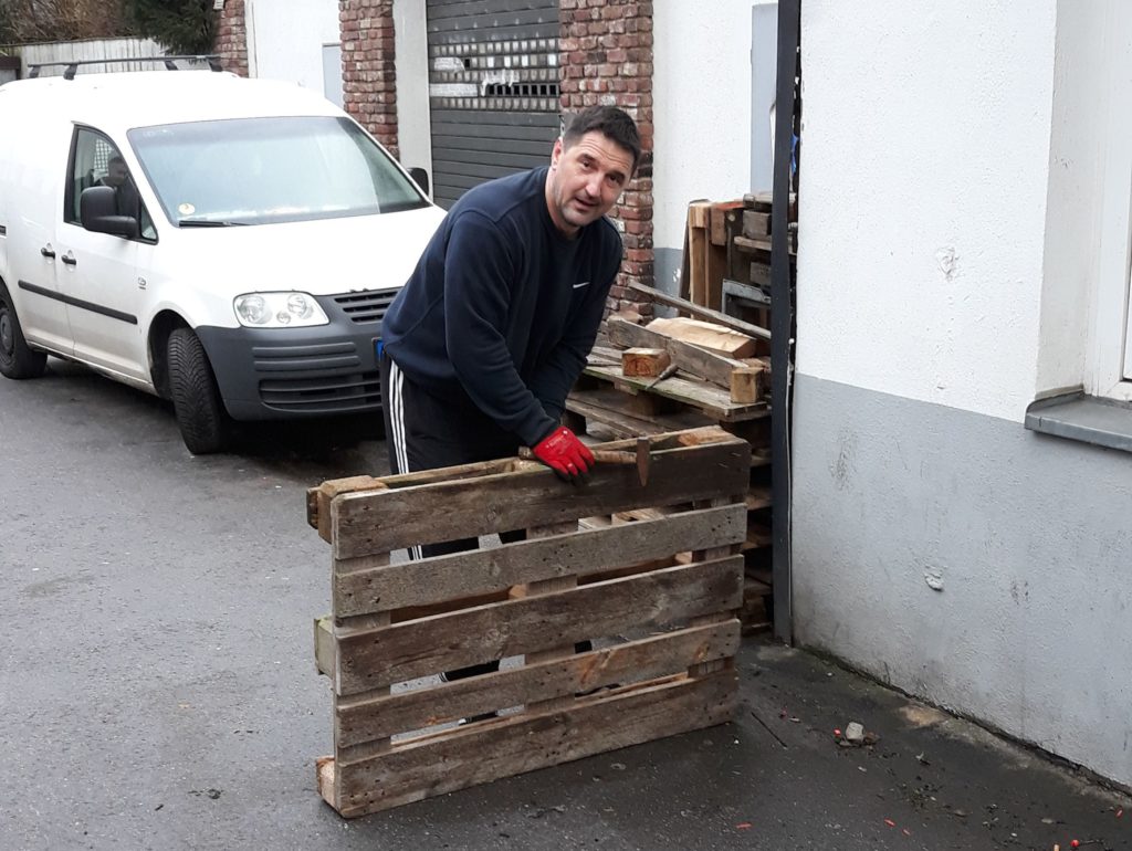 Nedzad repariert Paletten